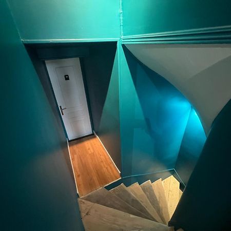 Guest House Close To Disney! Монтеврен Екстериор снимка