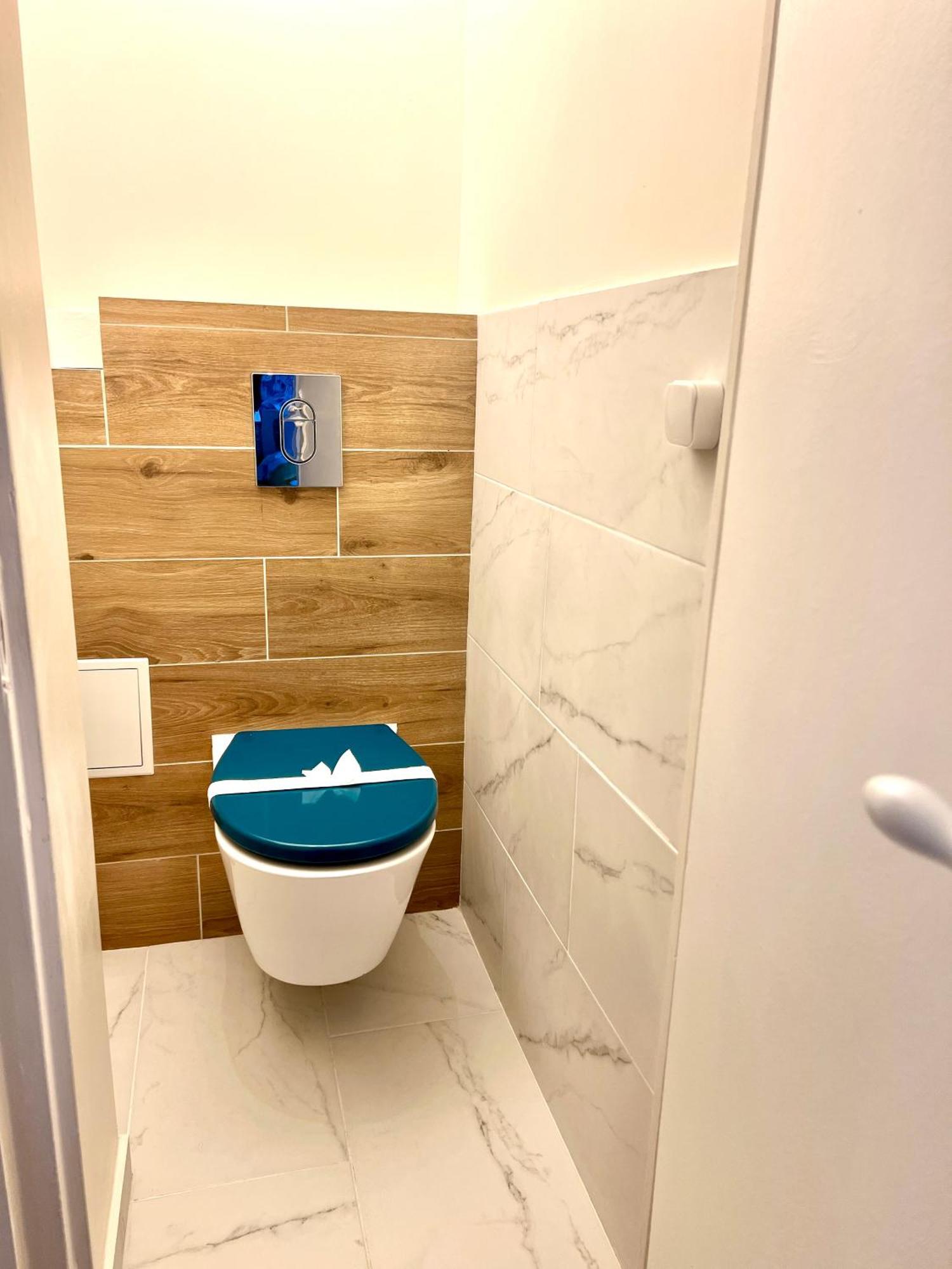 Guest House Close To Disney! Монтеврен Екстериор снимка