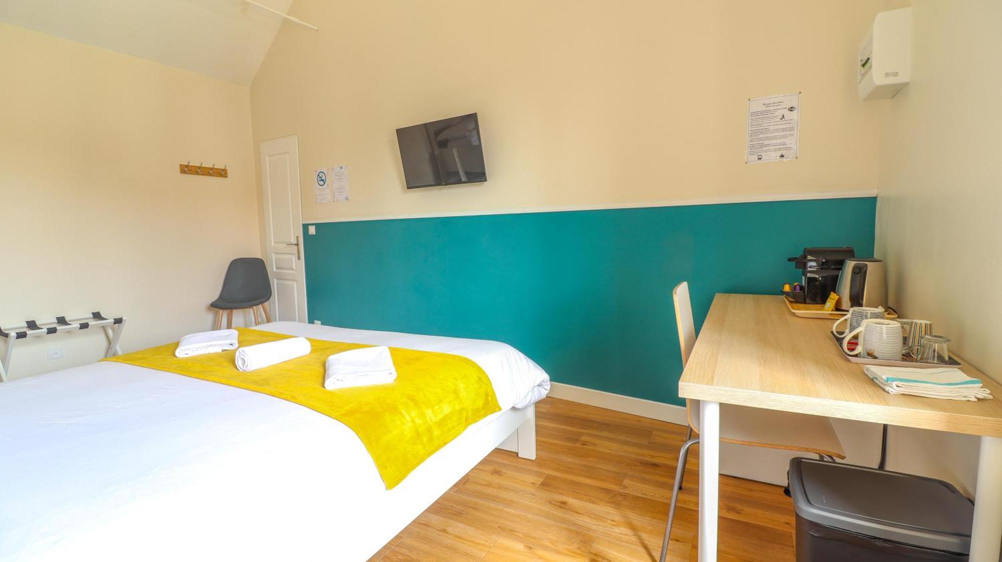 Guest House Close To Disney! Монтеврен Екстериор снимка